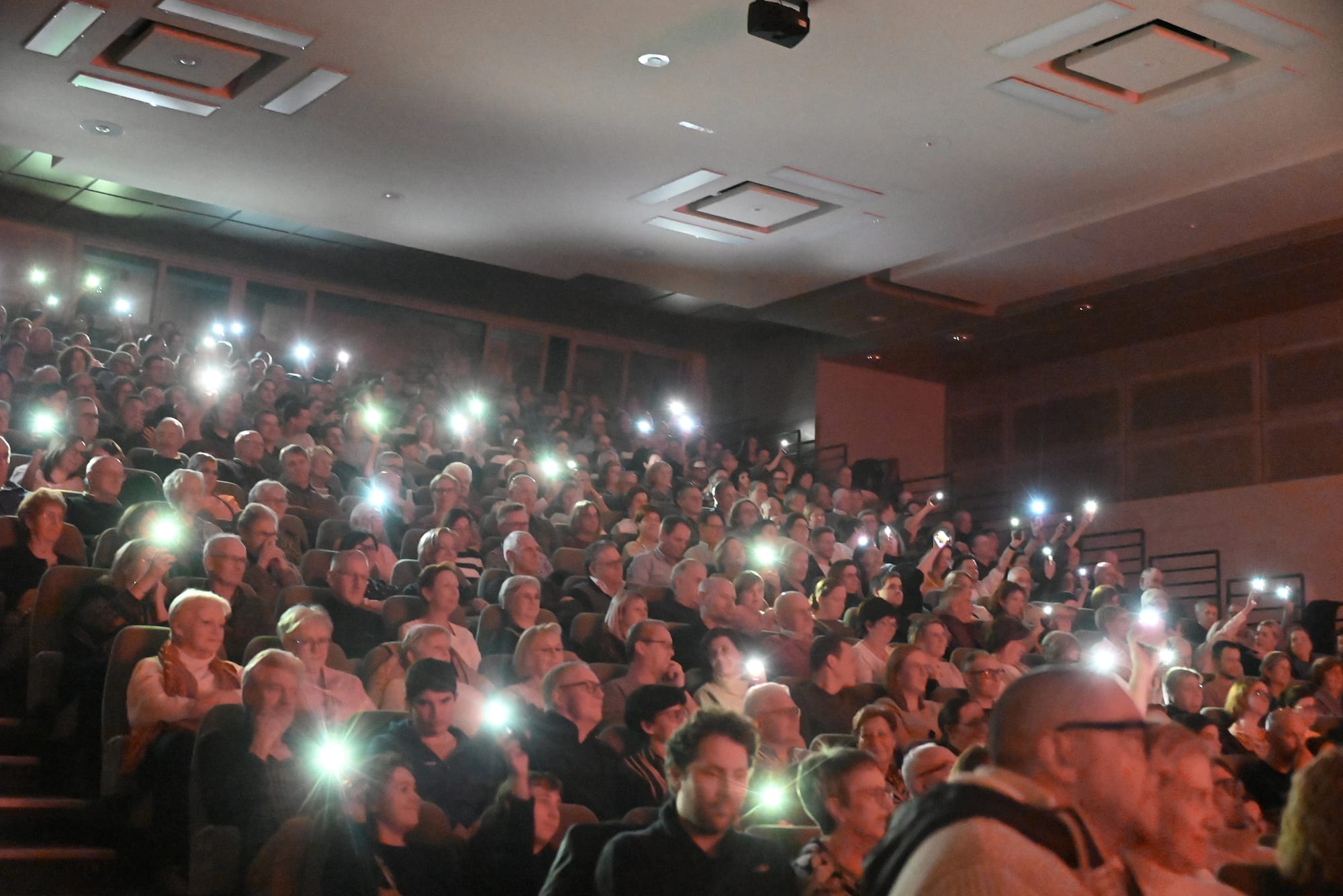 Schitterende show van Guga Baúl