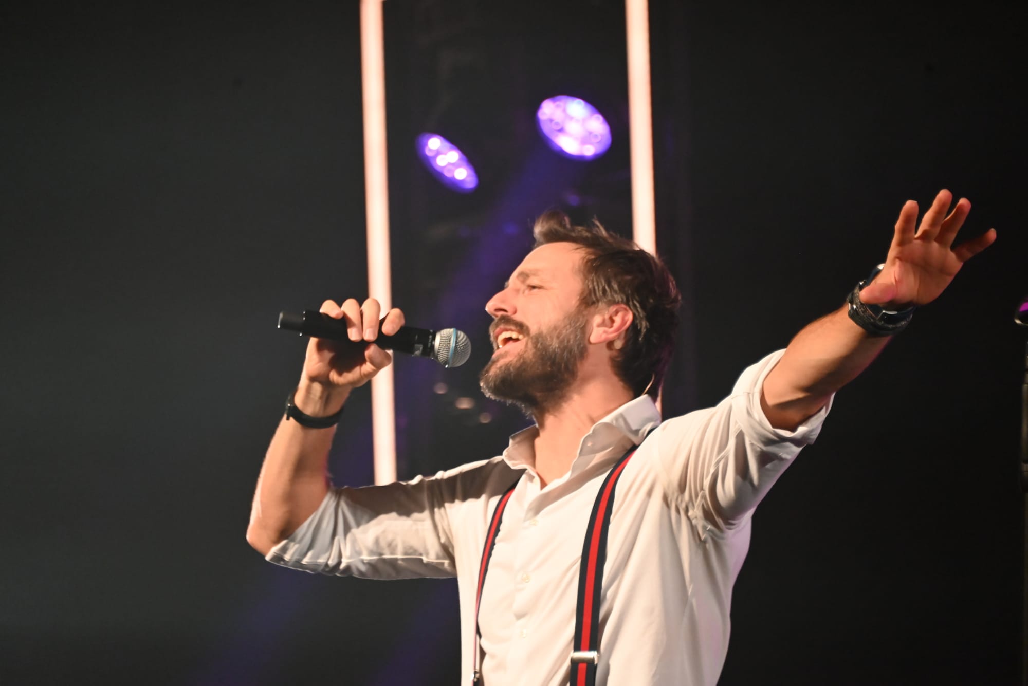 Schitterende show van Guga Baúl