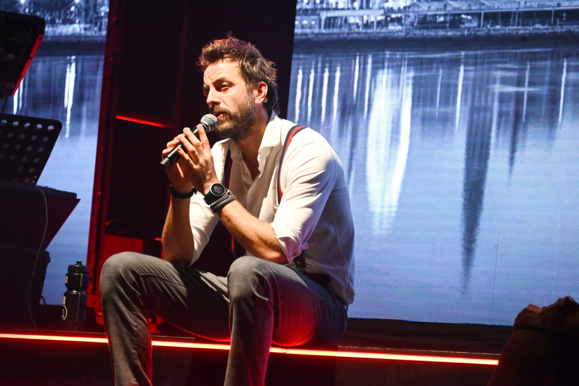 Schitterende show van Guga Baúl