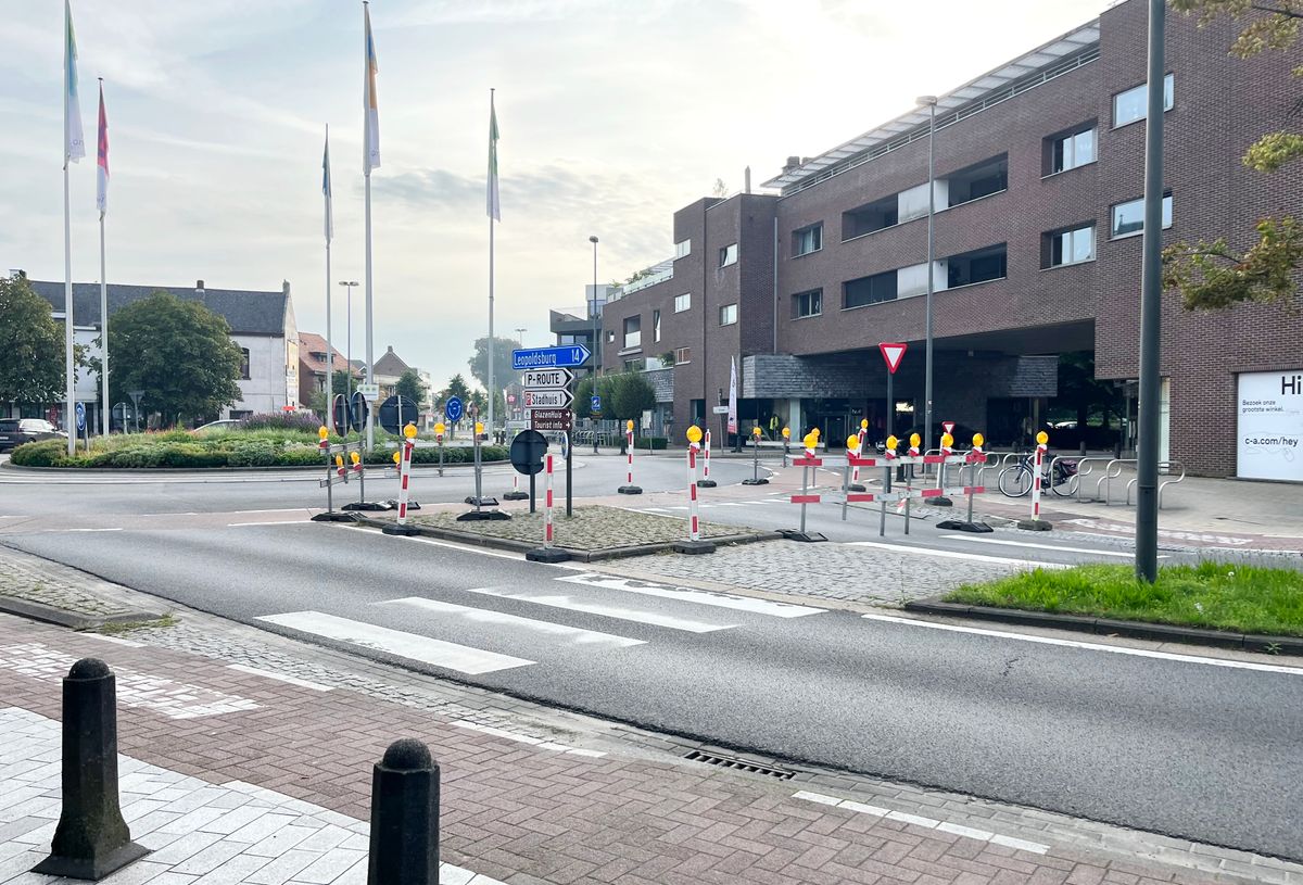 Werken aan rotonde Kerkplein