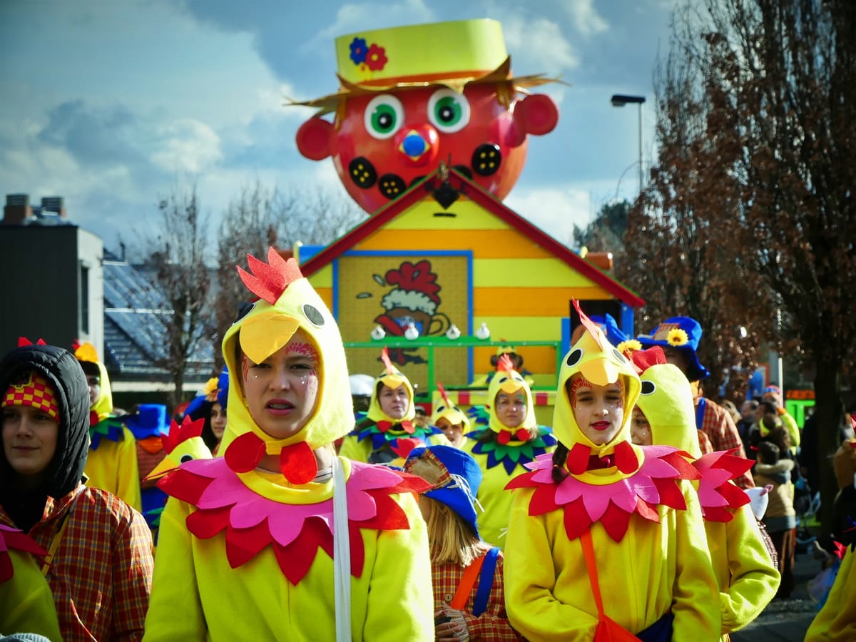 Kinderstoet trok uit in Lutlommel