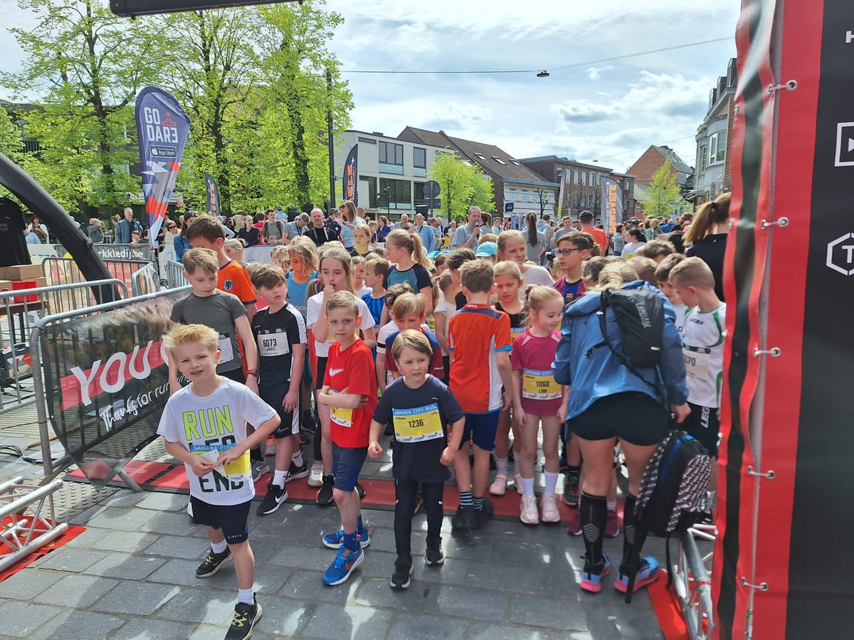 Sahara City Run alweer fantastisch: kidsrun, 6, 10 of 16 km én huwelijksaanzoek!