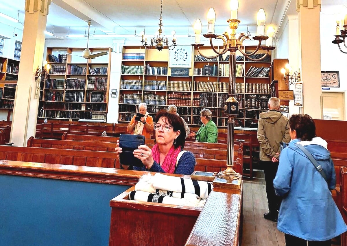 OKRA op bezoek in Joodse gemeenschap