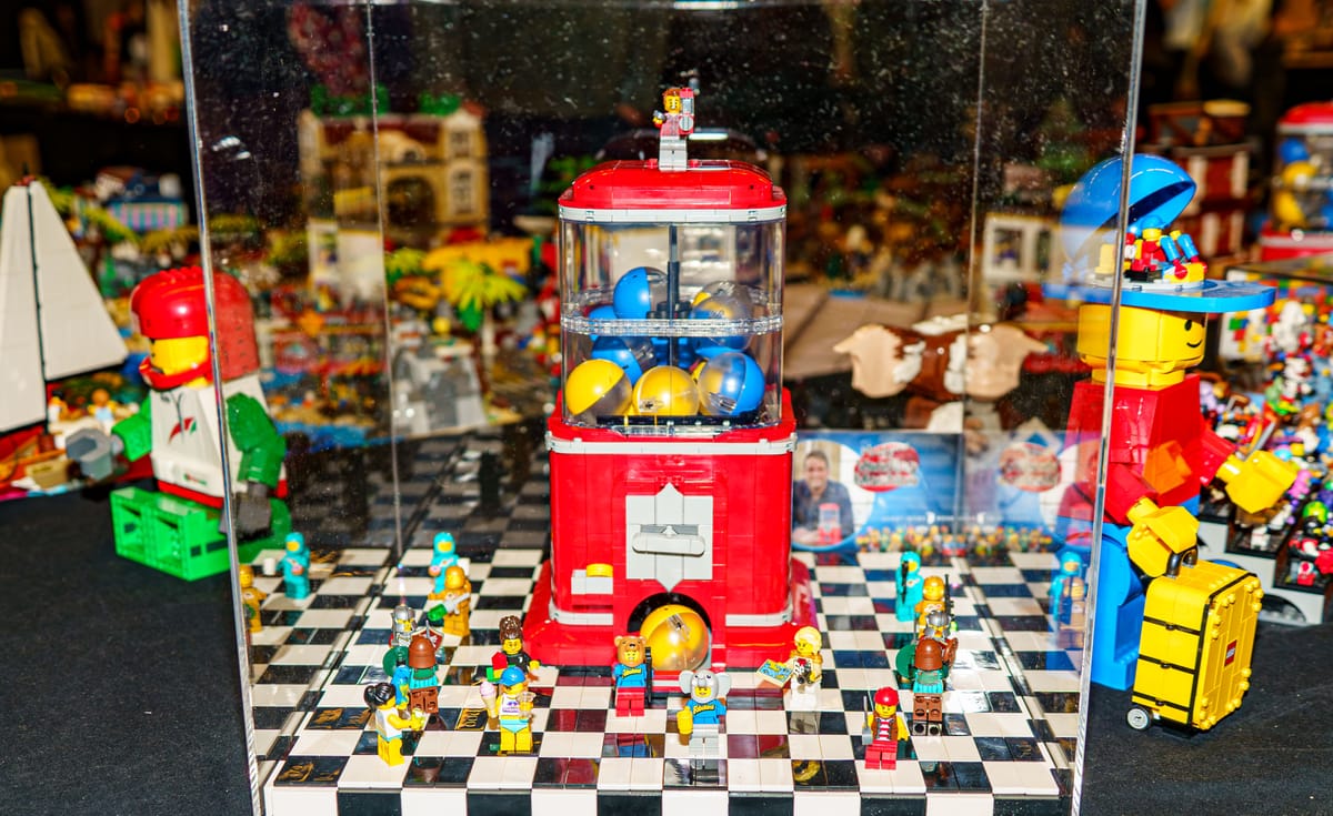 LEGO-beurs trekt ook op zondag een massa volk...