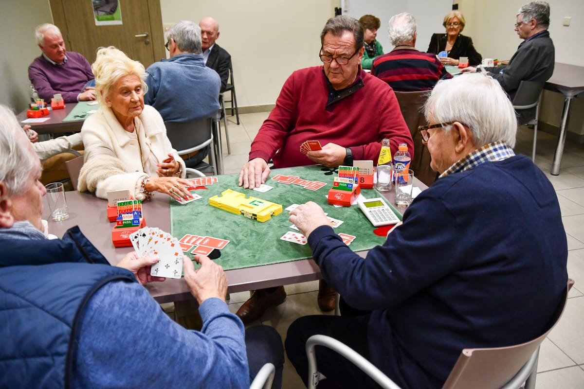 Het grootste misverstand over Bridge : het is een saai spel waarbij je altijd stil moet zijn!