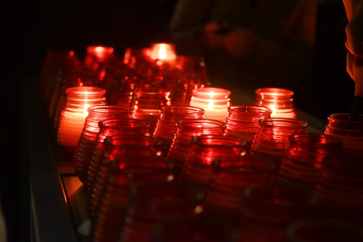 Wereldlichtjesdag brengt veel volk en vooral troost