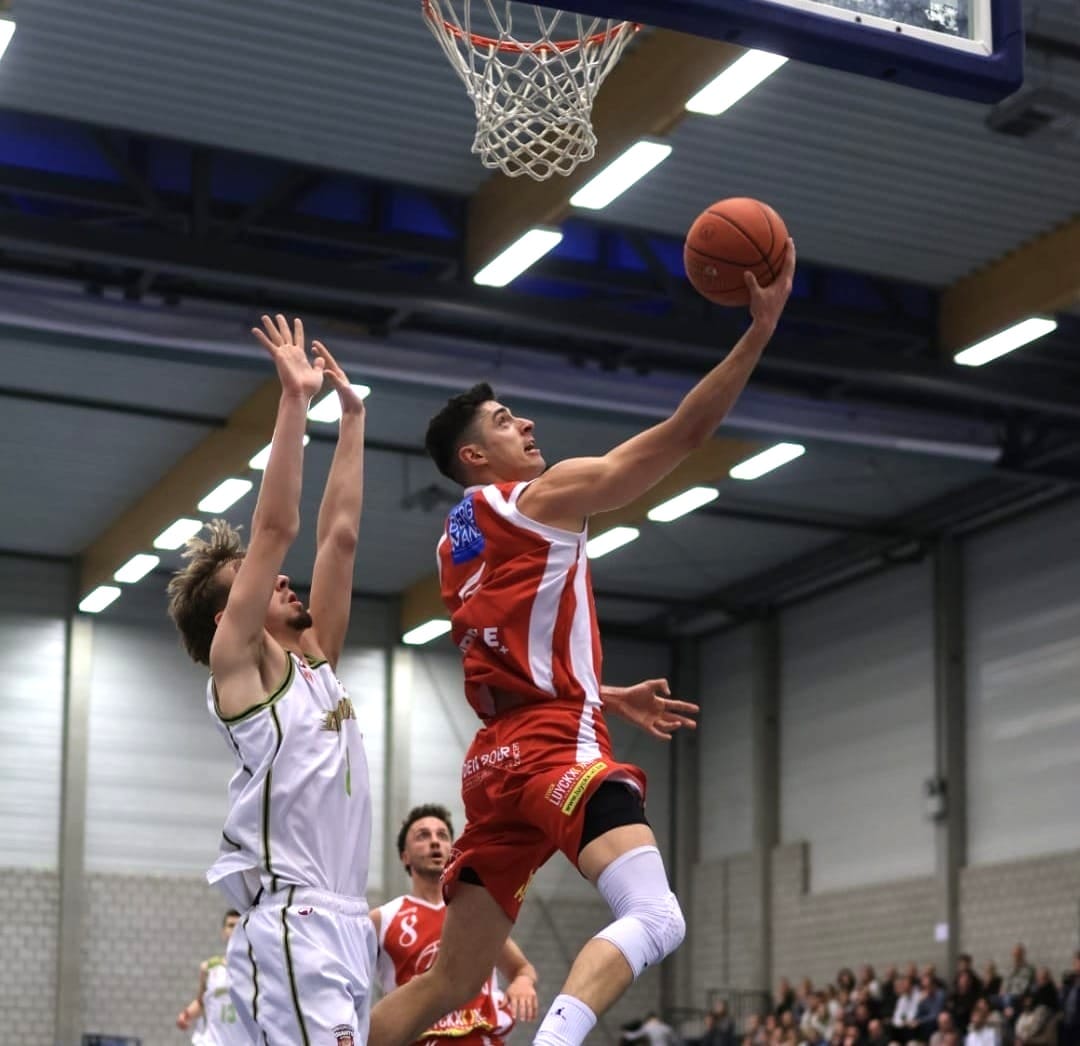 Basket Lommel verslaat Antwerp Giants B