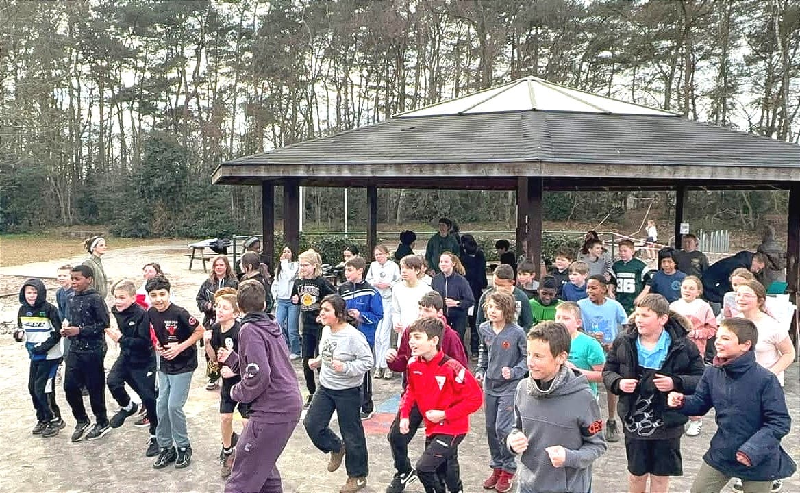 Sponsorloop Eymardschool groot succes dankzij inzet van leerlingen en leerkrachten 🏃