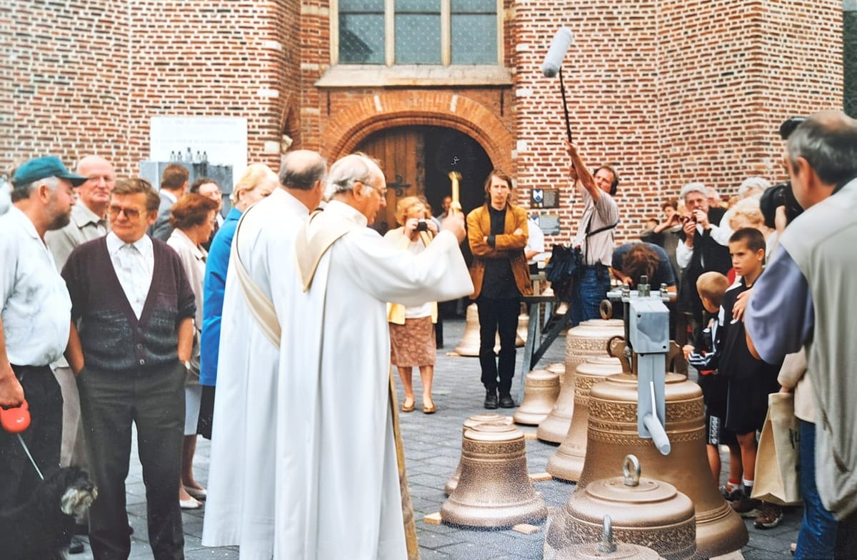 De Lommelse beiaard vorig jaar 25 kaarsjes