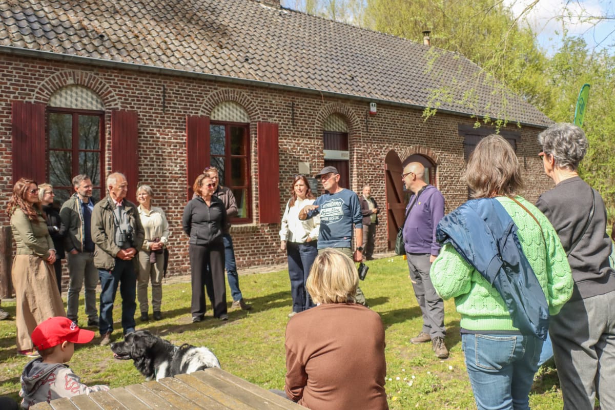 Smaakvolle wandeling door de Vloeiweiden lokt grote opkomst