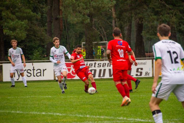 Kattenbos wint van Bierbeek