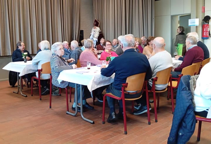 De Sint op wijkrestaurant Kolonie