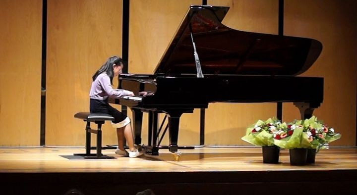 Jeugdig Vlaams pianistiek toptalent in Lommel