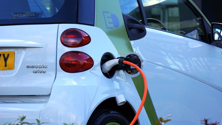 Aantal elektrische auto's stijgt, ook in Lommel