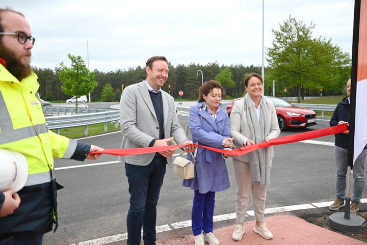 Nieuw kruispunt Kristalpark ingehuldigd