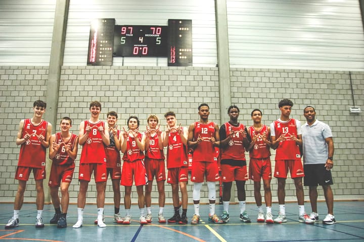 Basket heren U18 winnen overtuigend