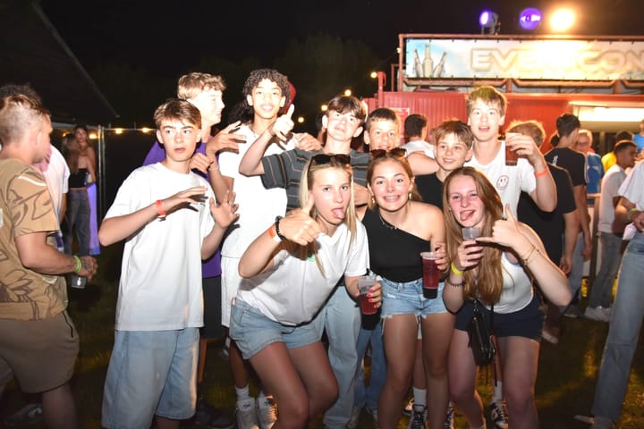 School's out scoort alweer