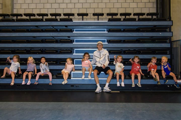 Omni-sportkamp voor kleuters en lagere school-kids