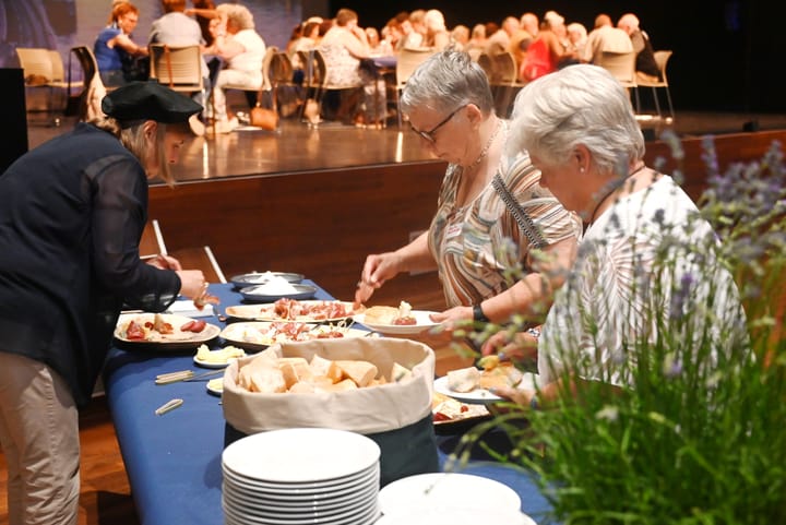 Vrijwilligers stad Lommel vieren feest