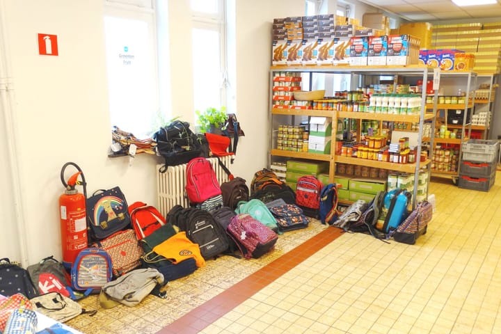 Schoolmateriaal uitgedeeld bij Vincentius