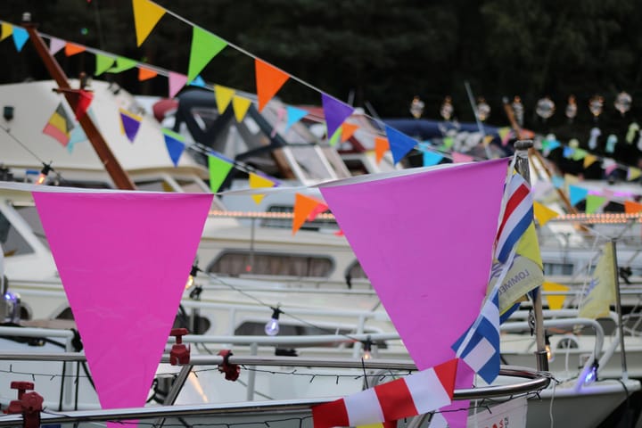 Havenfeesten en lampionnentocht aan De Meerpaal