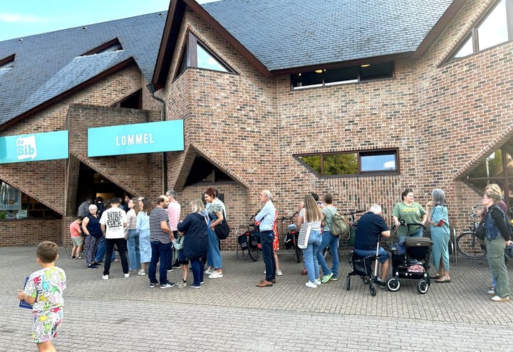 Bijzonder veel belangstelling voor boekenverkoop BIB