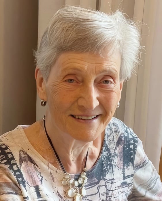 Dora Grossard overleden