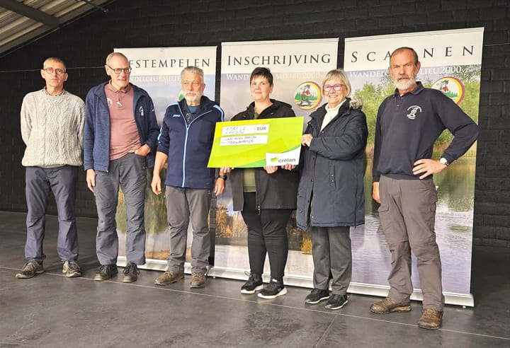 Schenking van wandelclub WSV Milieu 2000 vzw aan Move4betterlife