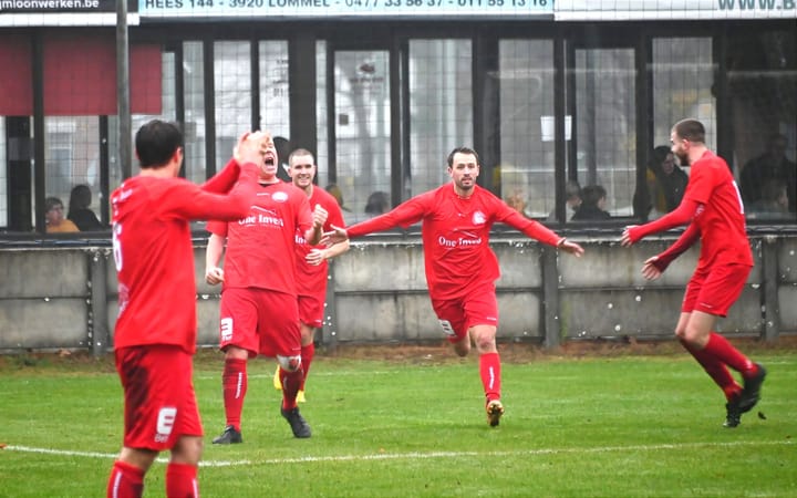 Grenstrappers Kolonie winnen derby op veld Verbroedering