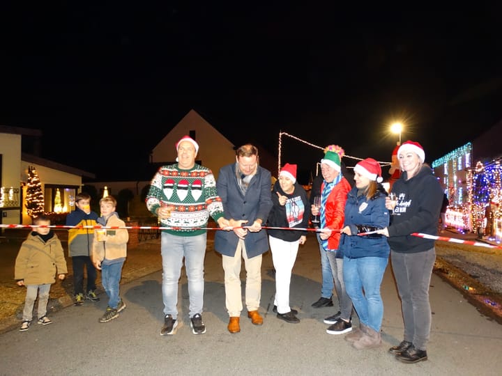 Opening 'kerststraat' Wilgenstraat