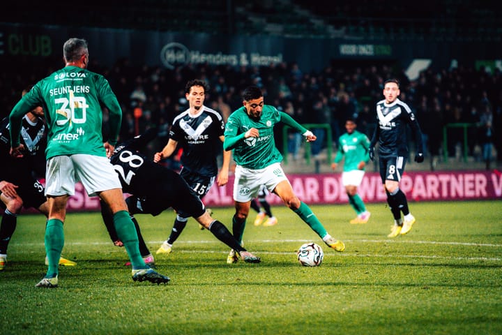 Lommel SK wint in absolute laatste seconden alsnog met 3-2 van Eupen