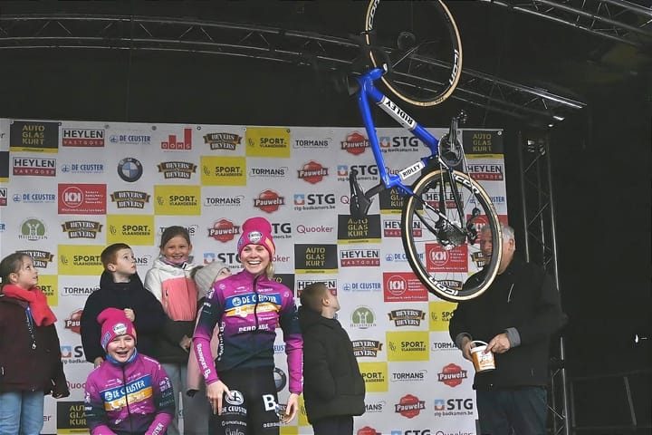 Laura Verdonschot zet punt achter veldritcarrière