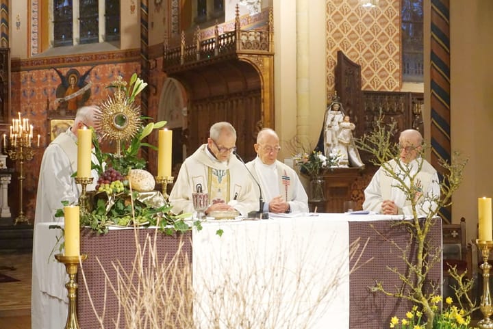 Vieringen voor Witte Donderdag, Goede Vrijdag en Stille Zaterdag
